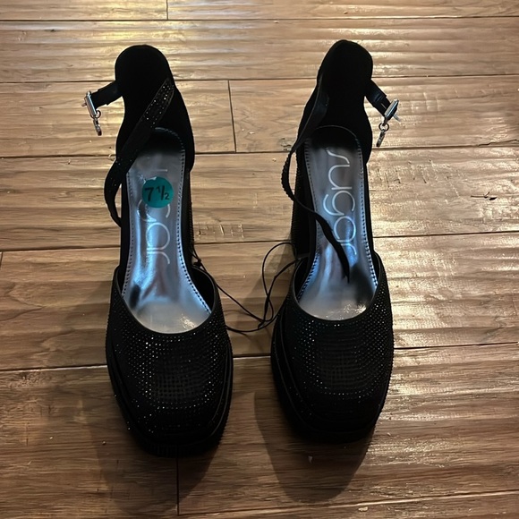 Sugar Ankle Strap Closed Toe Platforms - Picture 2 of 8